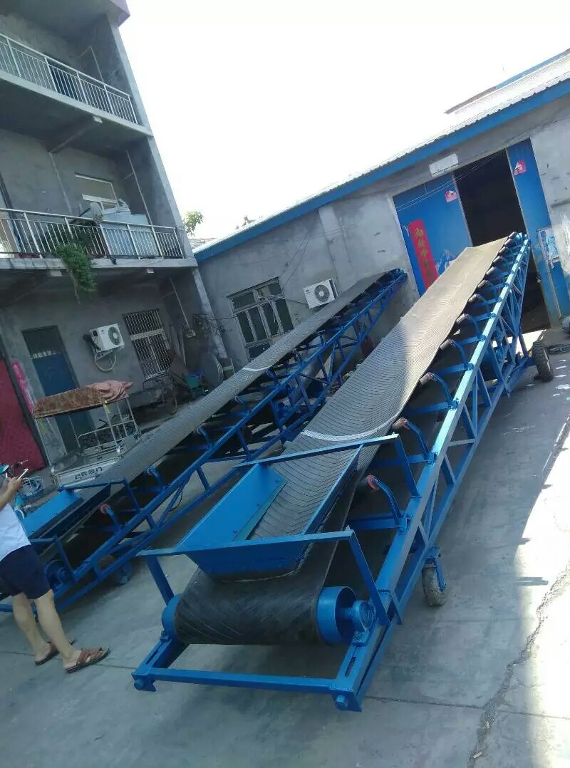 皮帶輸送機(jī)如何防止物料滾滑？